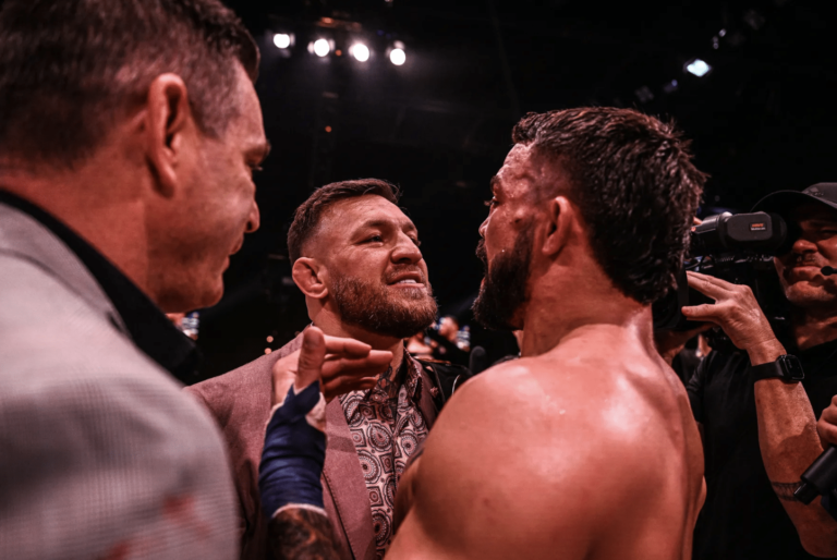Mike Perry envisage le combat de Conor McGregor au BKFC
