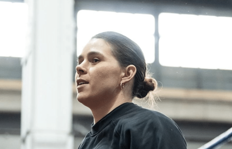 Savannah Marshall se plonge dans la scène de la boxe