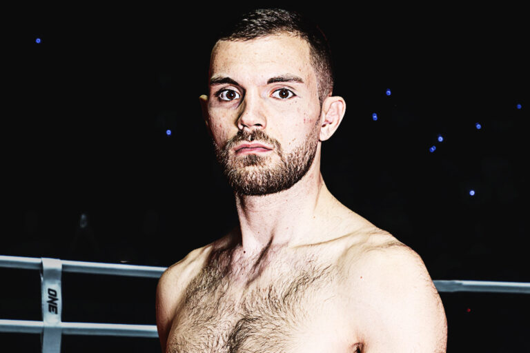 « This Is My Time » – Antonio Mammarella prévoit de gâcher les débuts d'Adrian Lee à ONE 167