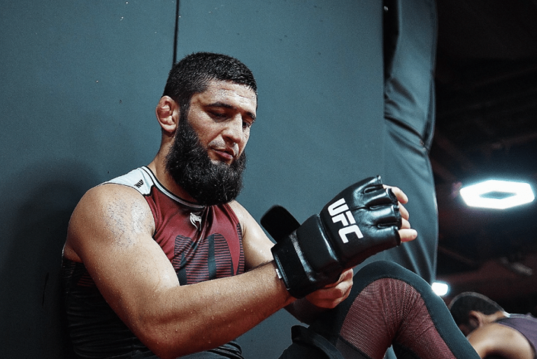 Khamzat Chimaev hospitalisé après le retrait de l'UFC Arabie Saoudite