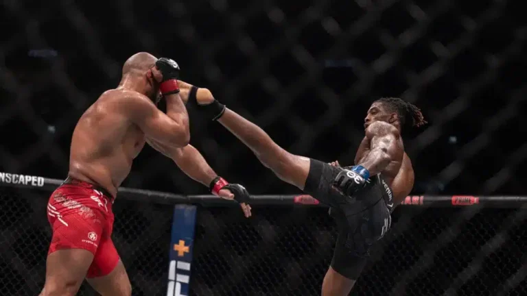 La charge de la batterie contre les poids moyens de l’UFC Sedriques Dumas a été abandonnée