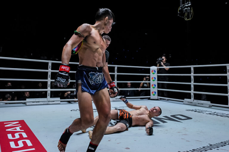 Nakrob met Khalilov KO pour remporter un contrat de 100 000 $ US, Waghorn fait ses débuts avec un retour au ONE Friday Fights 67
