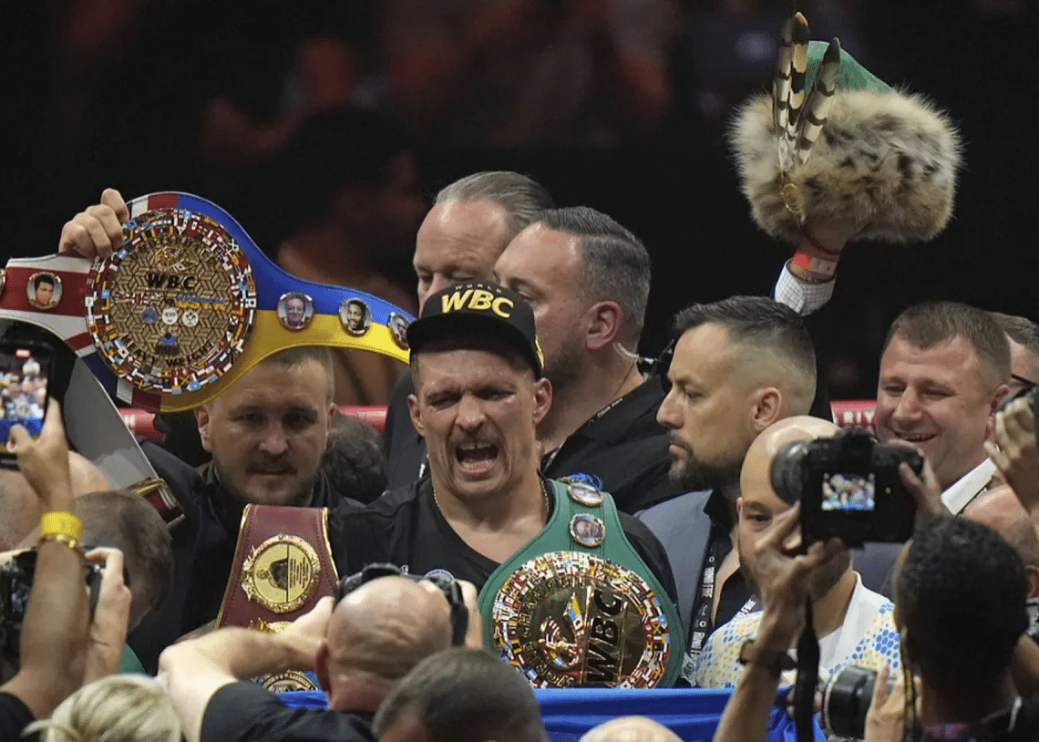 Usyk abandonne son titre IBF