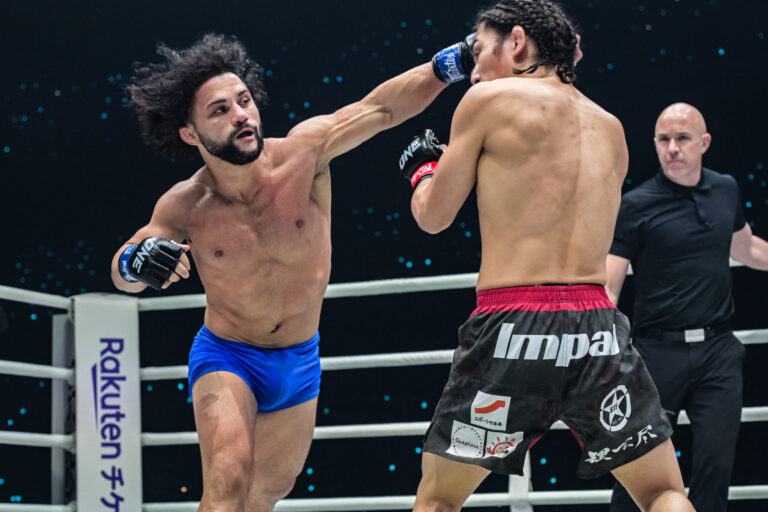 « C'est mon rêve » – Gustavo Balart prêt à tout risquer dans son combat pour le titre mondial contre Jarred Brooks