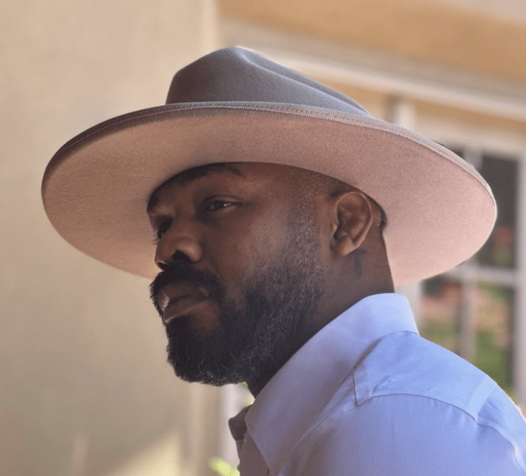Jon Jones déroute les fans avec ses publications bizarres sur X