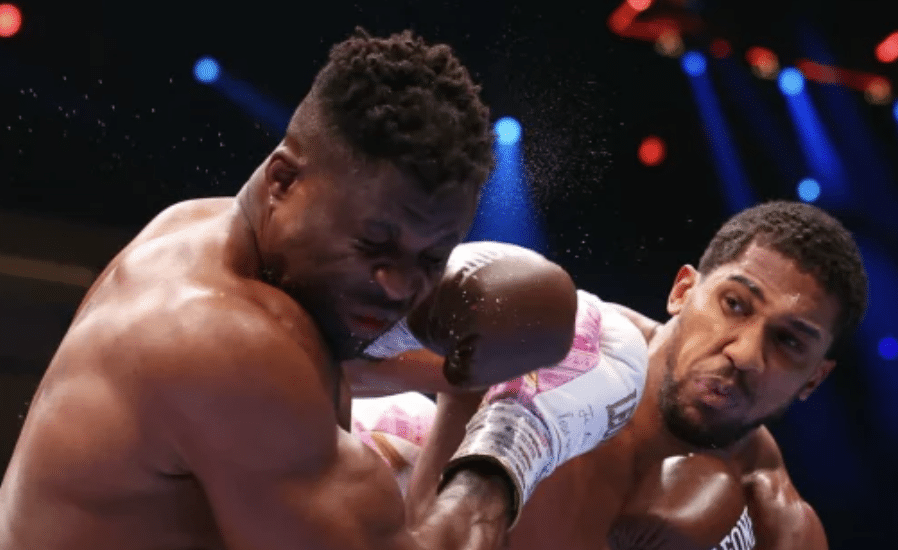 Ngannou accuse les promoteurs de la défaite à élimination directe contre Joshua