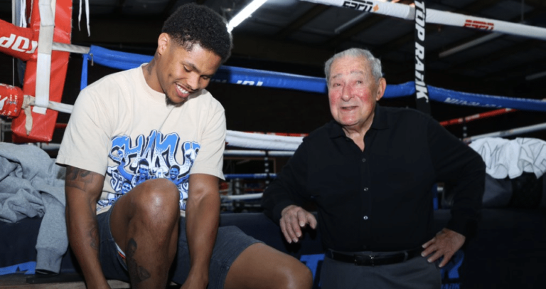 Shakur Stevenson complimente Bob Arum