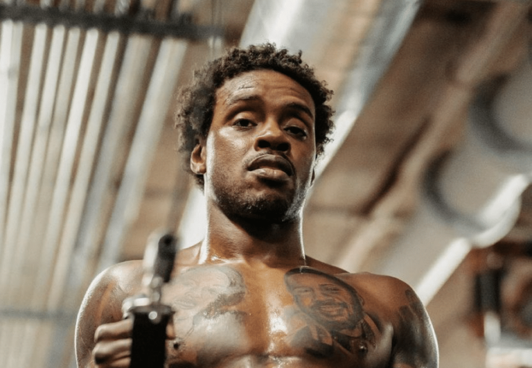 Spence affrontera ensuite Fundora, puis Crawford