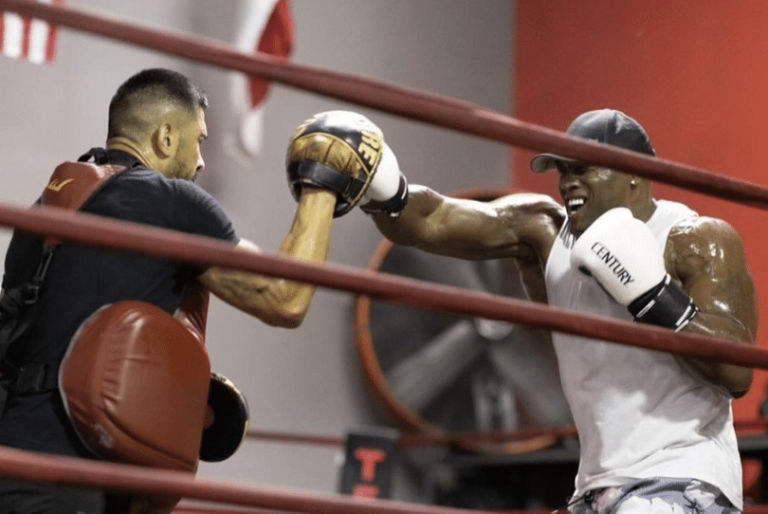Bobby Lashley envisage un retour aux sports de combat