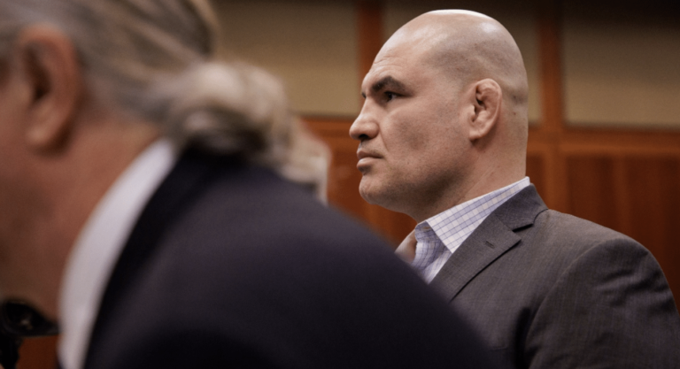 Cain Velasquez plaide non coupable pour tentative de meurtre