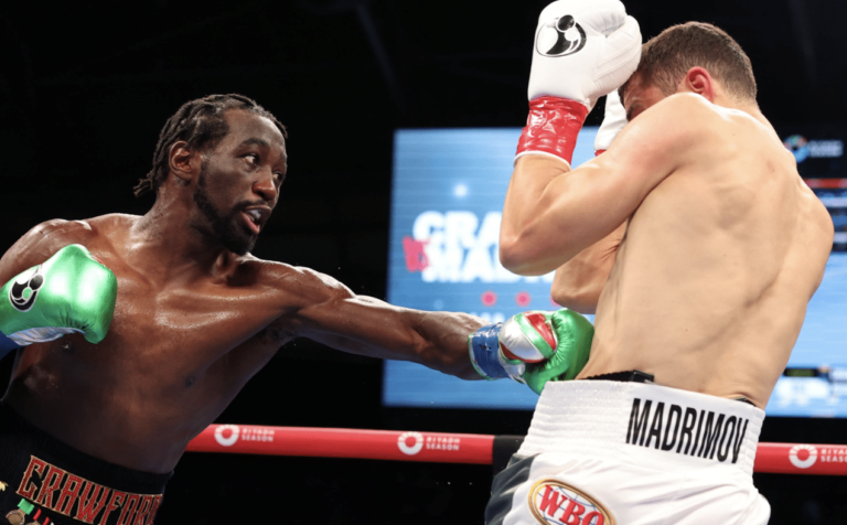 Crawford bat Israil Madrimov | SPORTS DE COMBAT