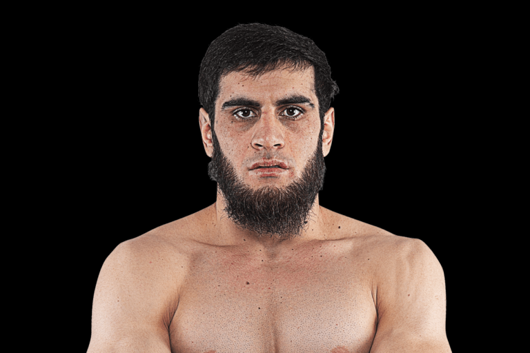 « Je veux terminer le combat » – Samat Mamedov vise une victoire décisive contre Maurice Abevi