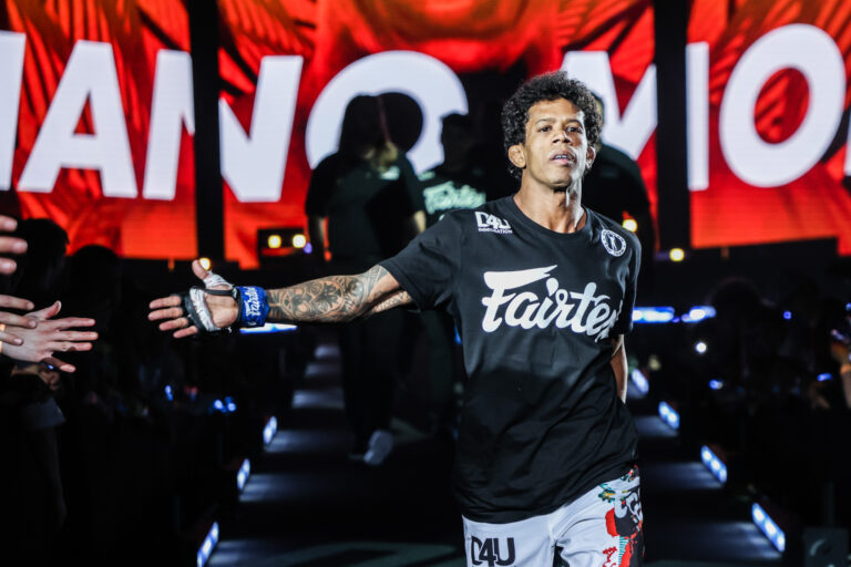 « Je vais le soumettre à nouveau » – Adriano Moraes prévoit de répéter sa performance contre Danny Kingad à ONE 169