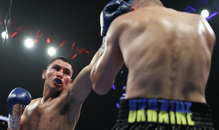 Ortiz survit à deux knockdowns pour battre Bohachuk