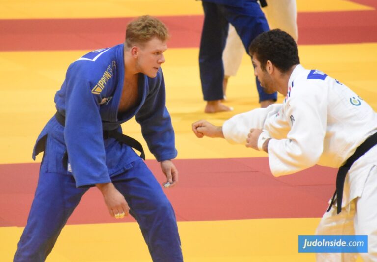 Porte-drapeaux en judo : Klen-Kristofer Kaljulaid (EST)