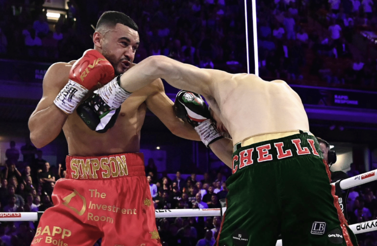 Simpson devient champion britannique et du Commonwealth 168