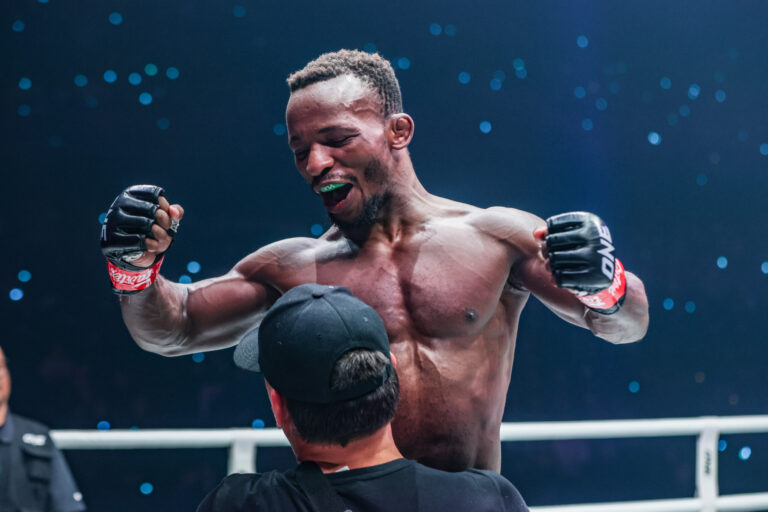 « Aller là-bas pour tout risquer » – Bokang Masunyane va chercher à marquer contre Mansur Malachiev