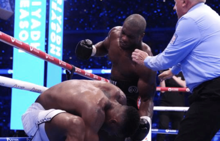 Dubois surprend Joshua lors d'un arrêt au cinquième round