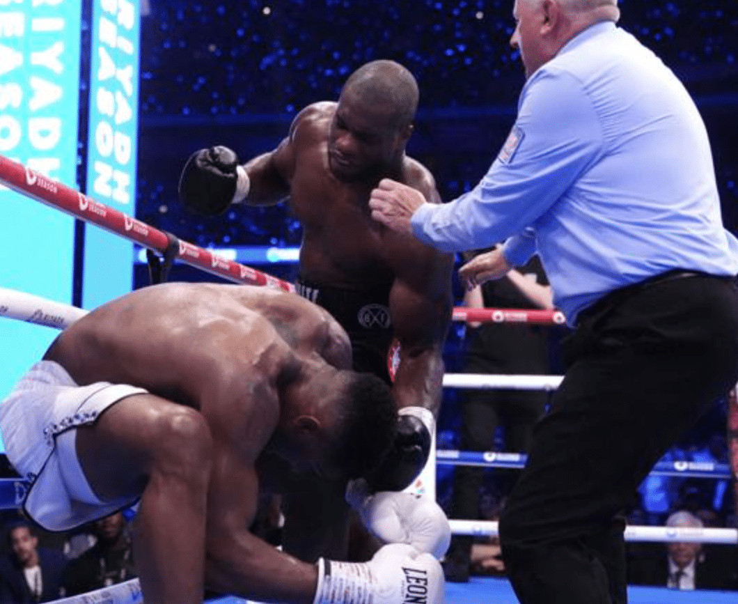 Froch exhorte Joshua à changer d'équipe après la défaite de Dubois