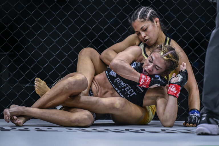 « J'ai fait beaucoup d'entraînement mental » – Victoria Souza pense qu'un esprit fort lui a donné l'avantage sur Alyse Anderson à ONE 168 : Denver