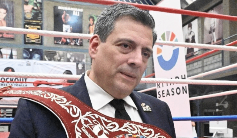 Les fans sont mécontents de la nouvelle ceinture de Canelo-Berlanga décernée par la WBC