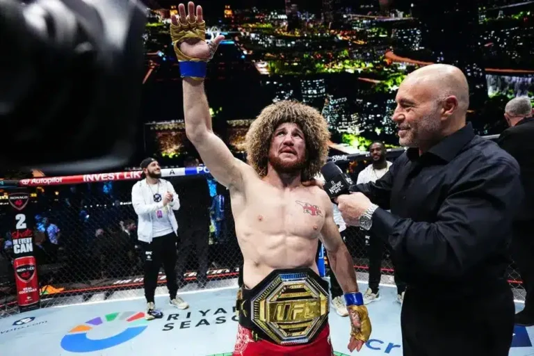 Merab Dvalishvili remporte le titre des poids coq grâce à une victoire écrasante sur Sean O'Malley à Noche UFC