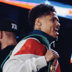 Shakur Stevenson renvoie un combattant
