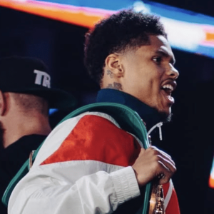 Shakur Stevenson renvoie un combattant