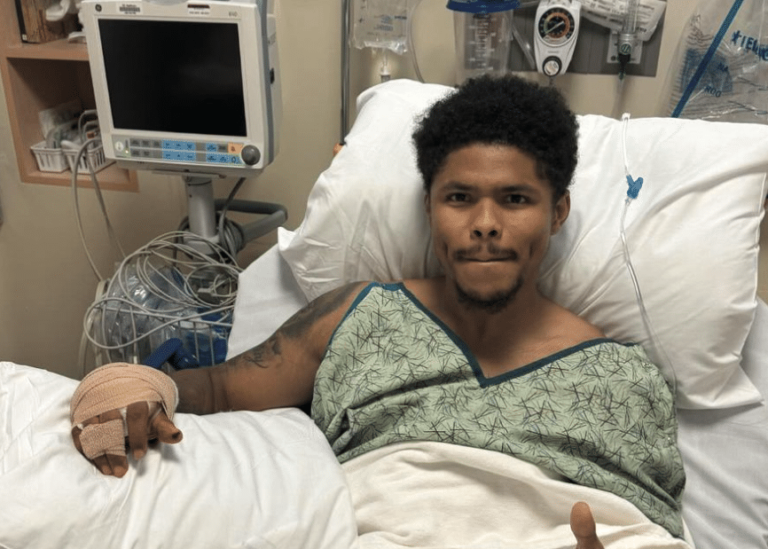 Stevenson se blesse à la main et se retire du combat contre Cordina