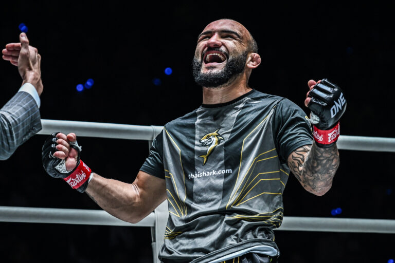 Cohen choque Pirnie ; Lineker et Estupinan frissonnent avec de gros KO lors de ONE Fight Night 25