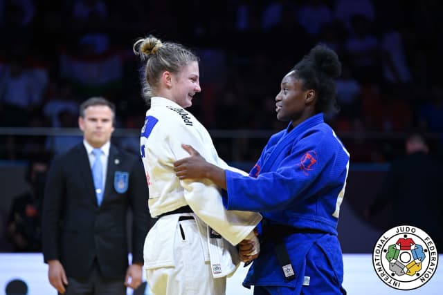 Elena Dengg, quatrième championne du monde junior pour l'Autriche