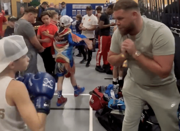 Le retour de Billy Joe Saunders dans le doute après que la vidéo suscite des inquiétudes en matière de condition physique
