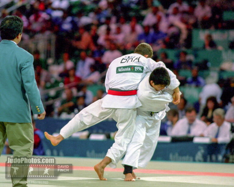 Chemins peu orthodoxes: comment les judokas qui ont rompu avec la tradition ont quand même fait l'histoire des rebelles silencieux du judo