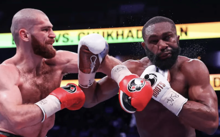 Ennis conserve la ceinture IBF lors d'une victoire peu convaincante contre Chukhadzhian