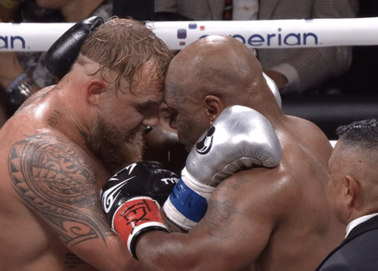 Mike Tyson fait 8 tours avec Jake Paul