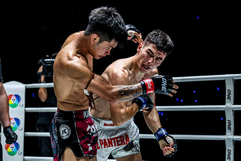 Ortikov passe à 20-0 au total contre Pompet, Raksaensuk termine Thapluang dans Barnburner BatAt ONE Friday Fights 88