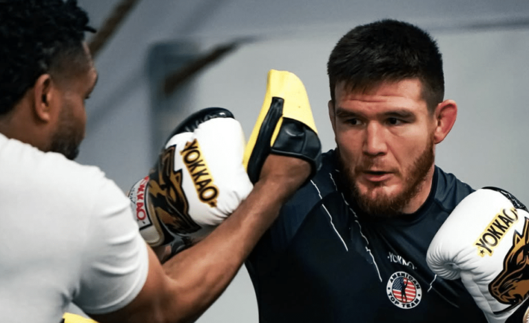Le champion des poids moyens du Bellator, Johnny Eblen, appelle Jake Paul