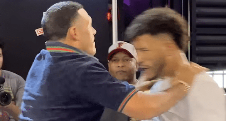 Benavidez pousse Morrell ; Morrell riposte en jetant sa ceinture