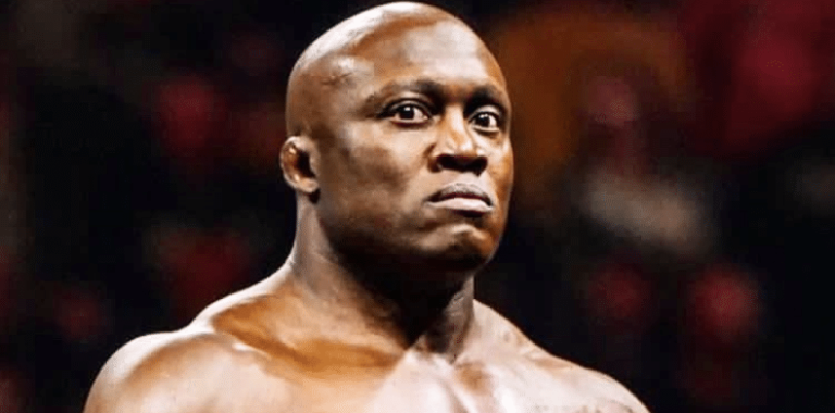 Bobby Lashley envisage un retour au MMA