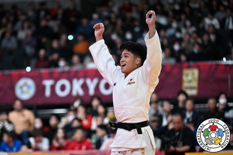 Taiki Nakamura bat Nagayama en finale à Tokyo