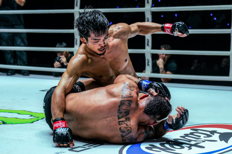 Yuya Wakamatsu vise le titre mondial après une guerre effrénée avec Gilbert Nakatani lors de ONE Fight Night 26