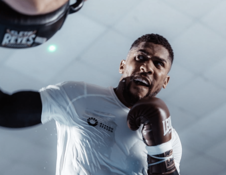 Anthony Joshua vise Tyson Fury ensuite