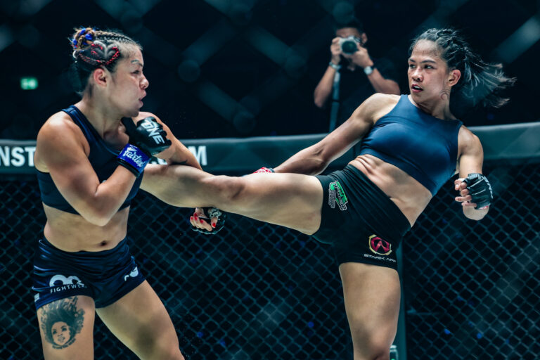 Denice Zamboanga contre. Alyona Rassohyna : victoire à 4 clés dans le combat intérimaire pour le titre mondial de MMA à ONE Fight Night 27