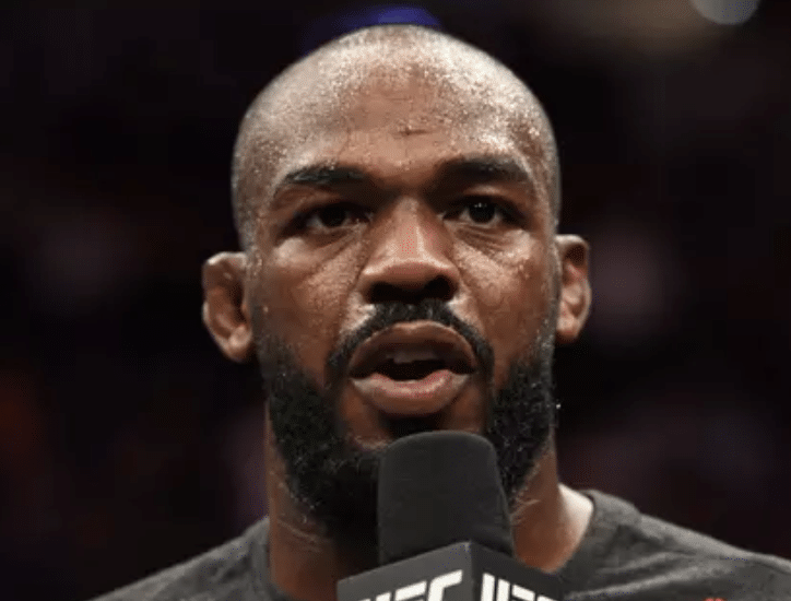 Cormier défend le post IG frustré de Jon Jones
