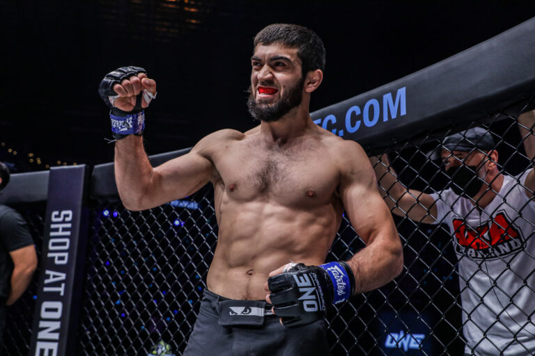 «Je n'ai rien vu de particulièrement dangereux» – Dagi Arslanaliev lance l'ombre sur Roberto Soldic avant un 171: Qatar
