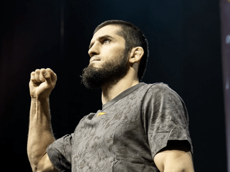 Le manager de Makhachev s'oppose à Topuria Fight