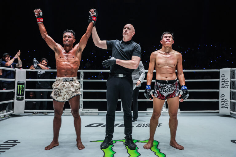 Les 5 plus grandes prises de combat d'une nuit de combat 28: Prajanchai vs Barboza