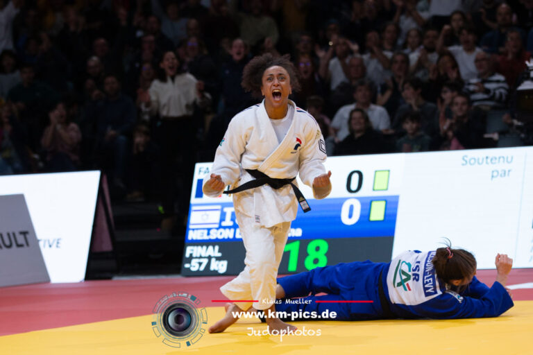 Martha Fawaz se surprend avec de l'or français à Paris
