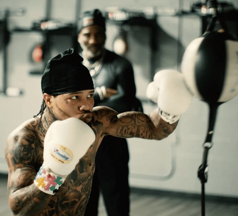 Tank en train de se battre contre Vs. Garcia, Loma ou Shakur