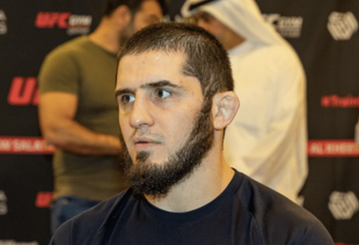 Makhachev lance une collecte de fonds pour nourrir les enfants affamés